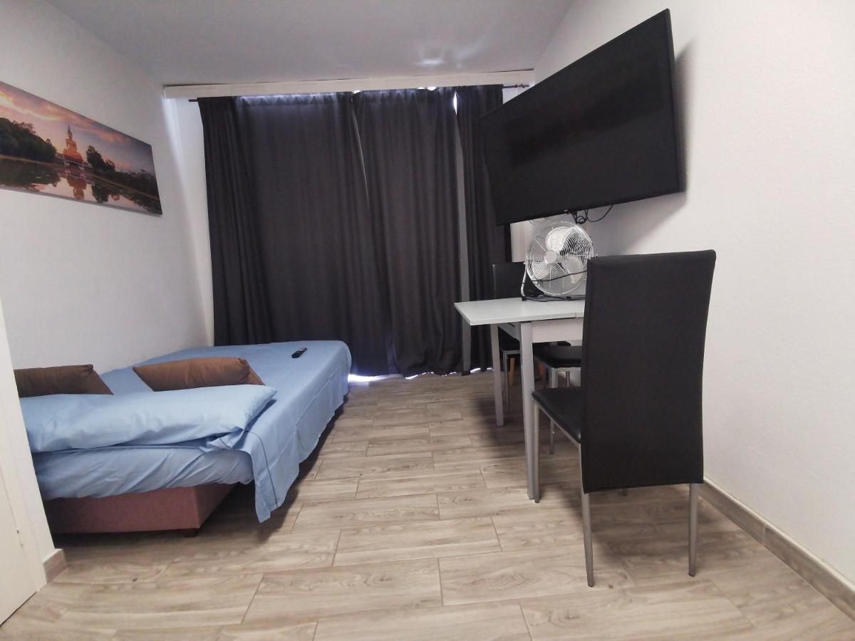 Sunny Apt With Terrace Coastal Area South Arona Arona  Buitenkant foto