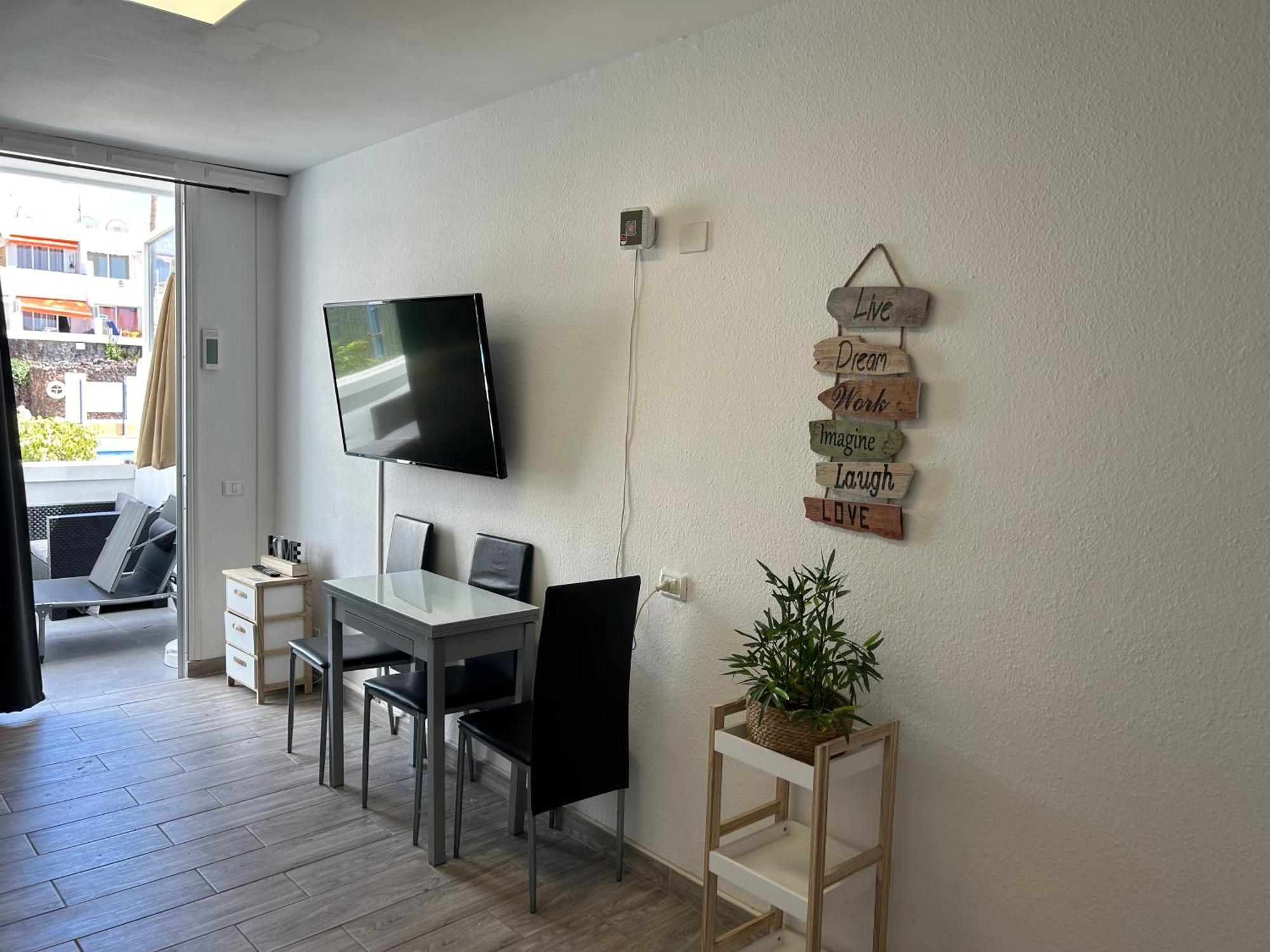 Sunny Apt With Terrace Coastal Area South Arona Arona  Buitenkant foto